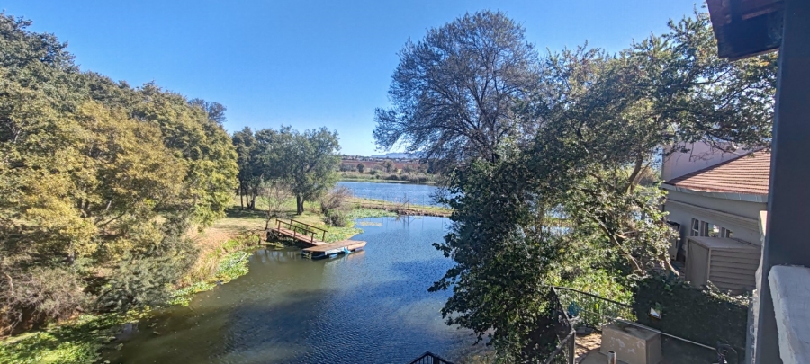 4 Bedroom Property for Sale in WestLake Country Safari Estate North West